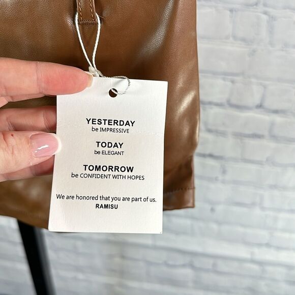 🤎 RAMISU Brown Faux Leather Shorts | Size S - Picture 5 of 5